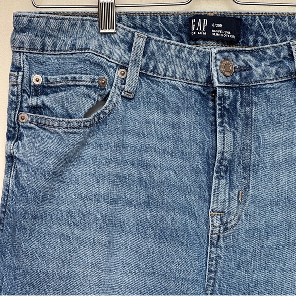 GAP Denim Universal Slim Boyfriend Jeans Women’s Size 8/29R Raw Hem - Picture 2 of 8